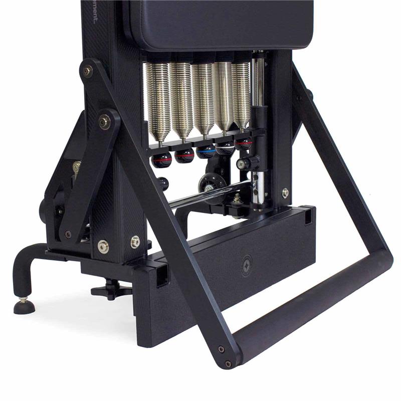 Ensemble Reformer Merrithew™ SPX® Max avec support vertical et barre dentée haute précision (noir de jais)