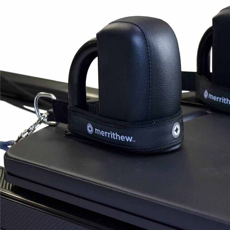 Ensemble Reformer Merrithew™ SPX® Max avec support vertical et barre dentée haute précision (noir de jais)